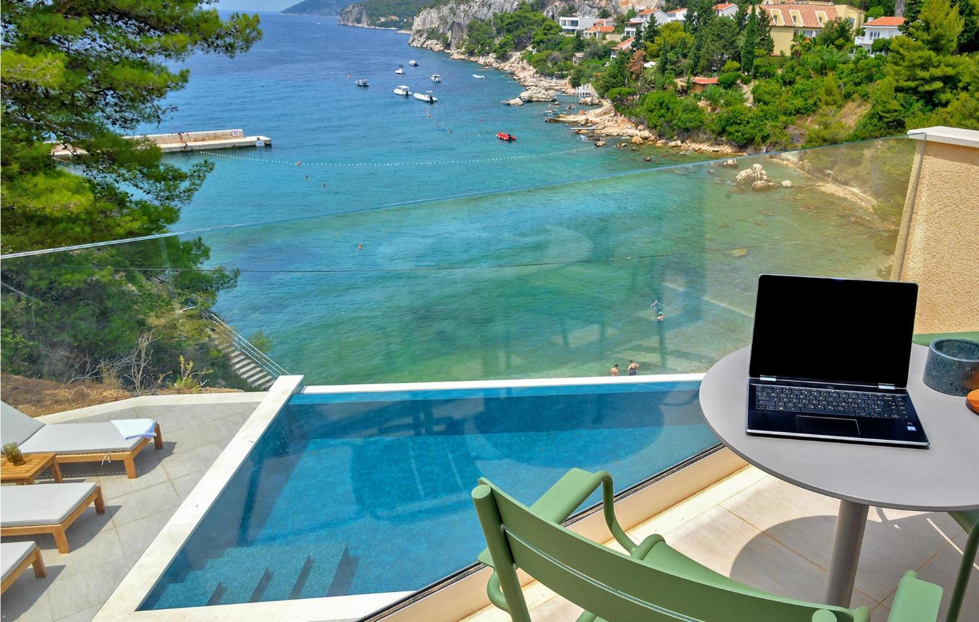 Harmony 1 * Hvar Town